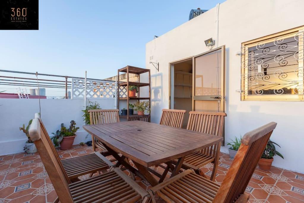 Beautiful, Typical Maltese 4Br Home With Roof Top By 360 Estates Sliema Zewnętrze zdjęcie