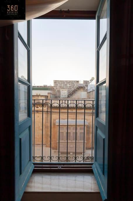 Beautiful, Typical Maltese 4Br Home With Roof Top By 360 Estates Sliema Zewnętrze zdjęcie