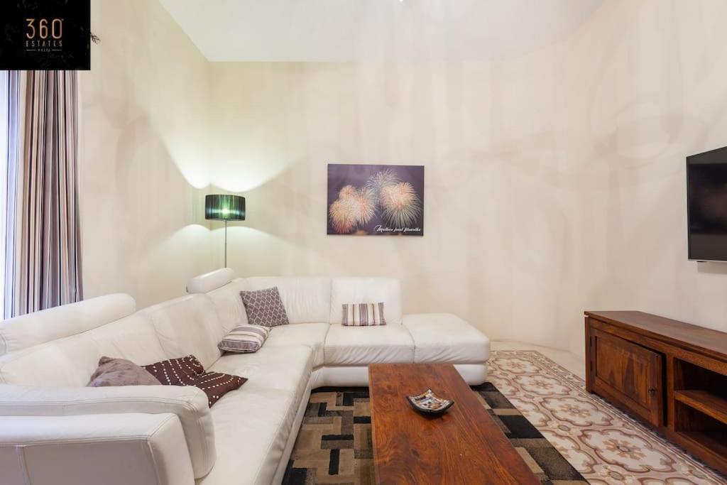 Beautiful, Typical Maltese 4Br Home With Roof Top By 360 Estates Sliema Zewnętrze zdjęcie