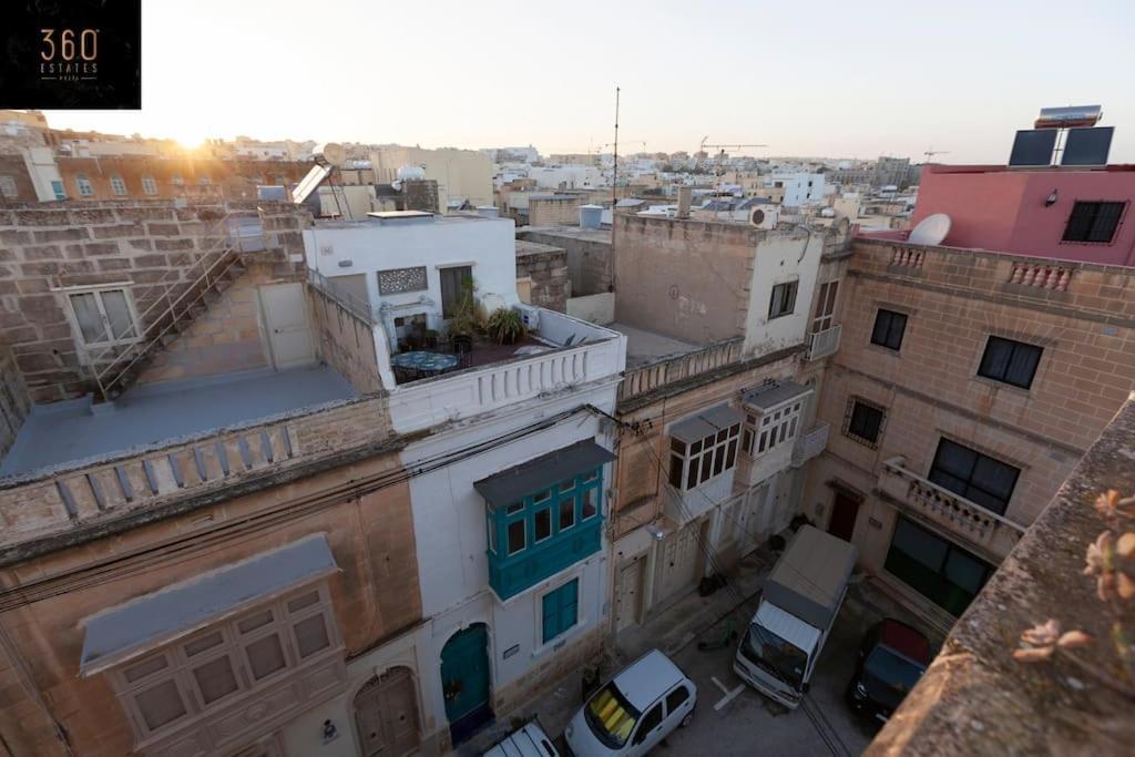 Beautiful, Typical Maltese 4Br Home With Roof Top By 360 Estates Sliema Zewnętrze zdjęcie