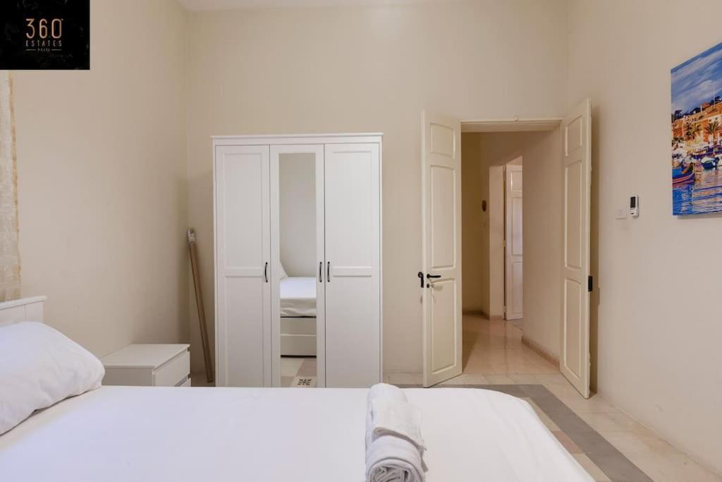 Beautiful, Typical Maltese 4Br Home With Roof Top By 360 Estates Sliema Zewnętrze zdjęcie
