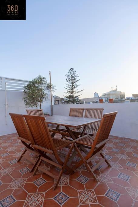 Beautiful, Typical Maltese 4Br Home With Roof Top By 360 Estates Sliema Zewnętrze zdjęcie